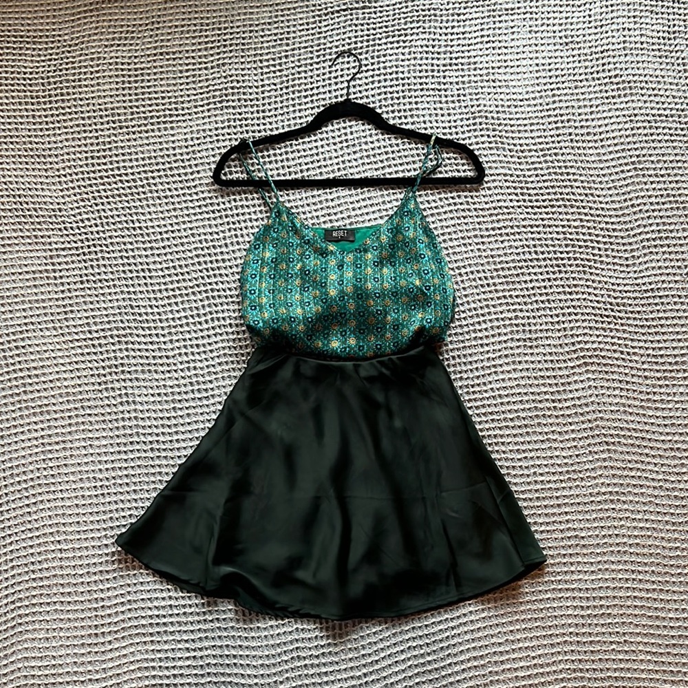 Vestique Satin Mini Skort